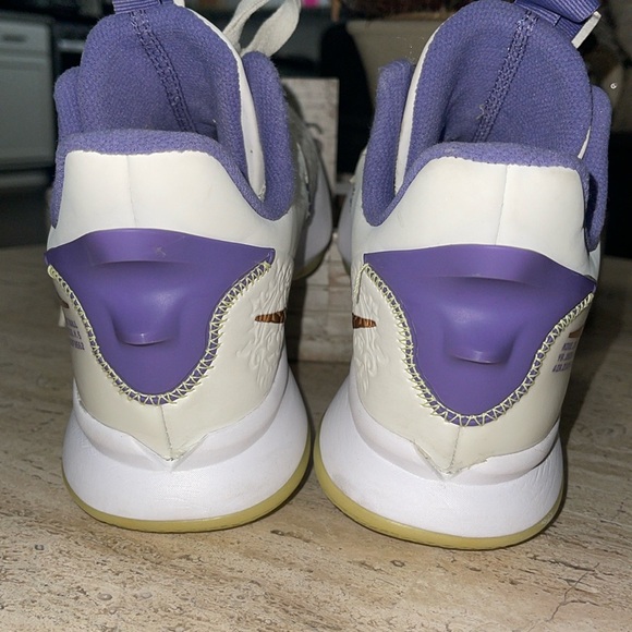 NIKE LeBron Witness 5 EP 'Summit White Metallic Bronze' CQ9381-102 Woman’s Sz 7 - Picture 11 of 16